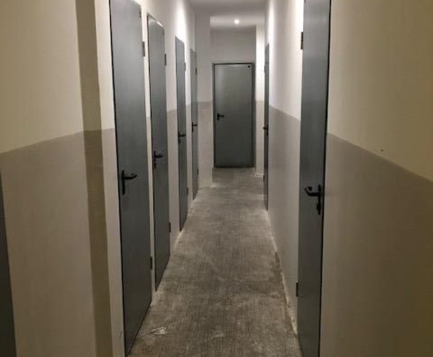25028721-1